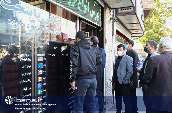 تماس تجار برای فروش ارز صادراتی ۴ برابر شد