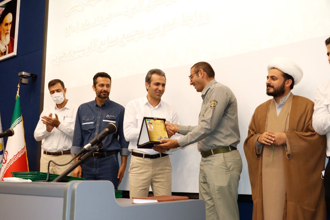 مهندس زحمتکش: حمایت از محیط زیست را از جمله تکالیف اصلی خود میدانیم مهندس زحمتکش: حمایت از محیط زیست را از جمله تکالیف اصلی خود میدانیم