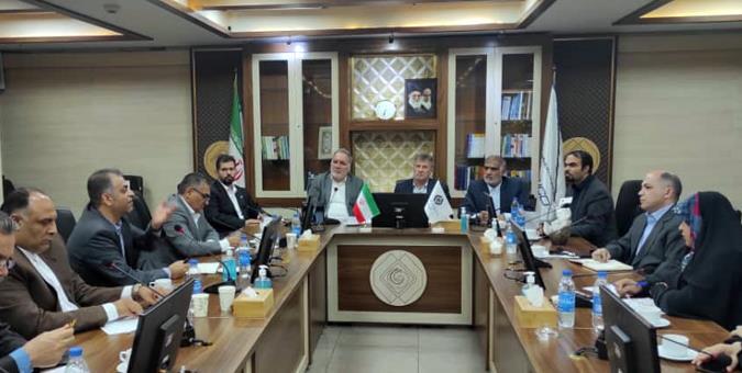 تأکید بر رفع موانع صادراتی و توسعه تولید در صنایع پتروشیمی تأکید بر رفع موانع صادراتی و توسعه تولید در صنایع پتروشیمی