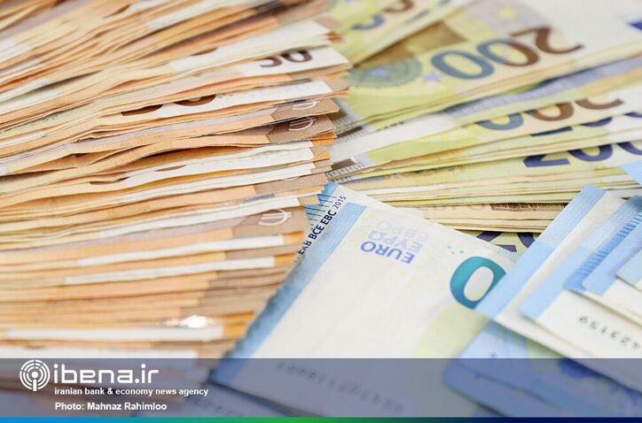 نرخ رسمی ۱۶ ارز کاهش یافت