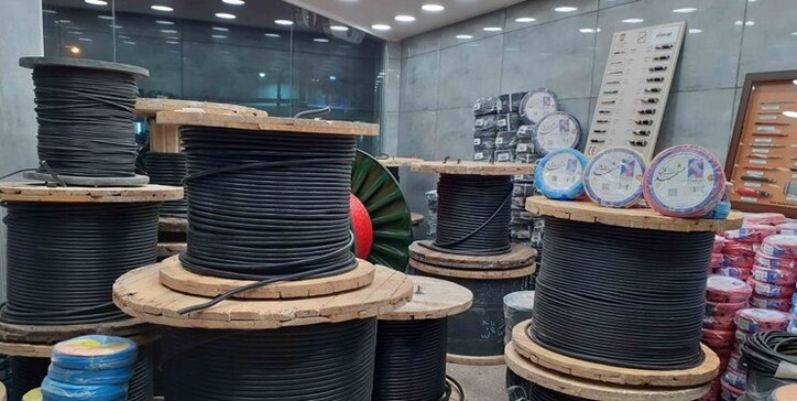 مشکلات صادرات صنعت سیم و کابل/ بازسازی شبکه، ۲ هزار مگاوات به برق کشور اضافه می‌کند