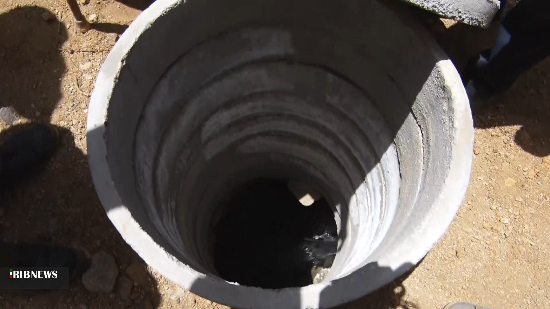 خطر معدن سنگ آهن بیخ گوش مردم روستاهای قهرود و جوینان خطر معدن سنگ آهن بیخ گوش مردم روستاهای قهرود و جوینان