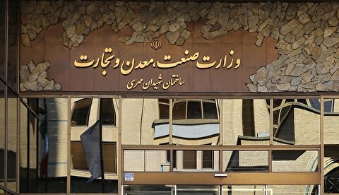 سیاست وزارت صمت در حوزه ماشین‌آلات و تجهیزات، تأمین نیاز مصرف‌کنندگان هم‌زمان با حمایت از تولیدکنندگان داخلی است
