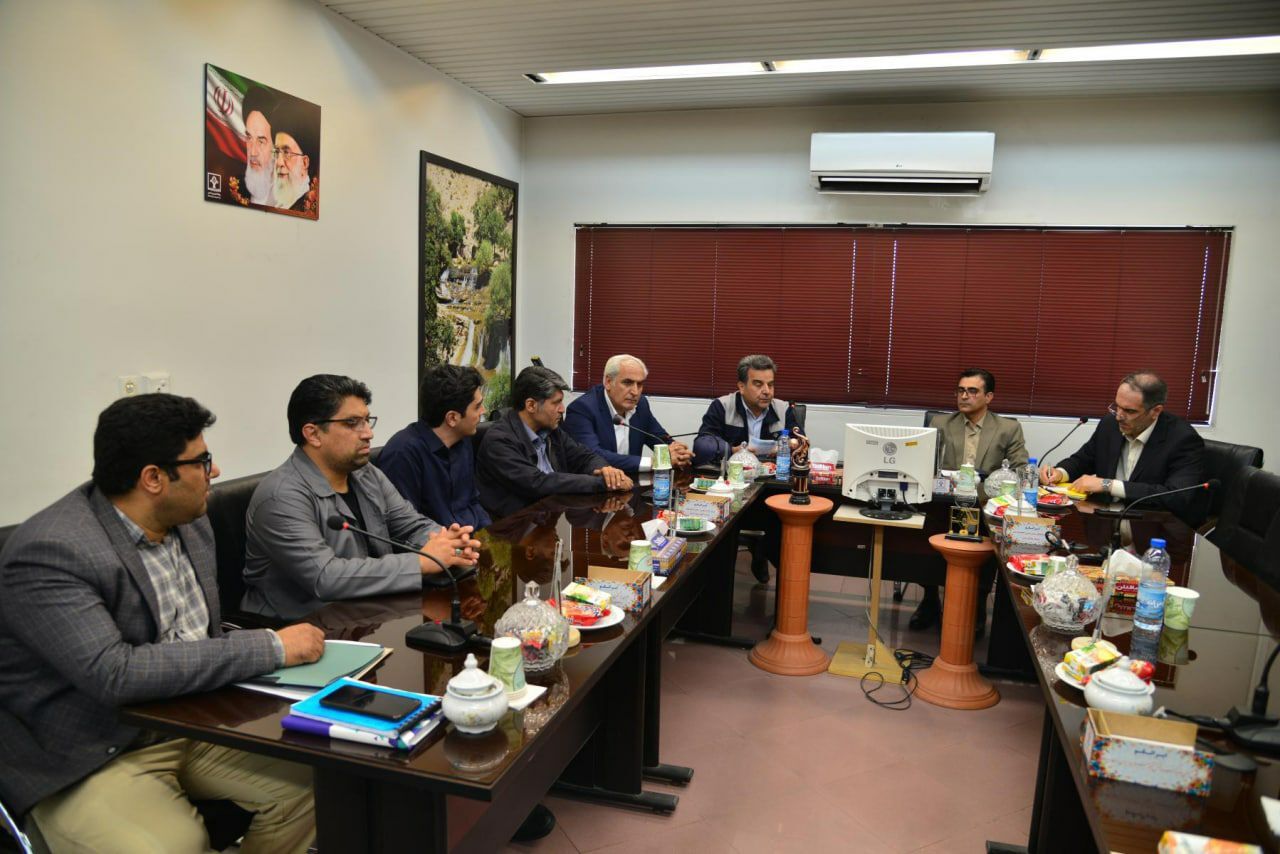 بازدید مهندس رستمی مدیرکل سازمان فنی و حرفهای استان مرکزی از شرکت آلومینیوم ایران بازدید مهندس رستمی مدیرکل سازمان فنی و حرفهای استان مرکزی از شرکت آلومینیوم ایران