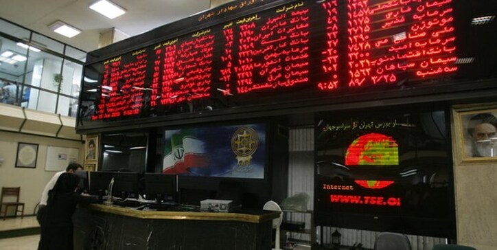 کاهش ریسک‌های سیاسی و بین‌المللی عامل رشد بورس/ کاهش ۲۵ درصدی خروج پول از بورس