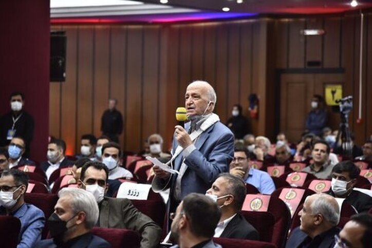 قدردانی رئیس هیات مدیره کانون بازنشستگان فولاد مبارکه از مدیرعامل این شرکت