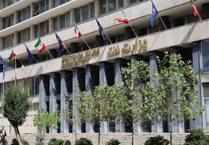 امضا‌های طلایی در وزارت نفت از ابتدای امسال متوقف شد