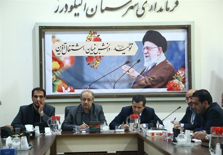 برنامه احداث راه دسترسی و برق رسانی به معادن لرستان با سرمایه گذاری ایمیدرو/ سرمایه گذاری۱۲۸۰ میلیارد ریالی ایمیدرو در پروژه‌های راه و برق رسانی معادن استان