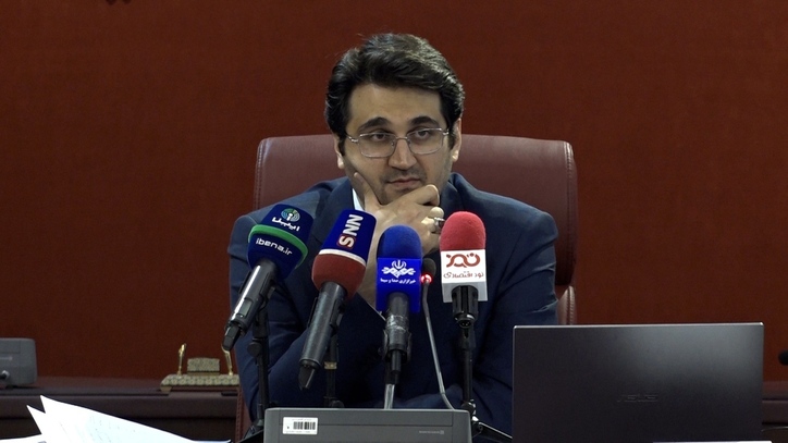پایه پولی و نقدینگی با برنامه بانک مرکزی کنترل شد/ همکاری نزدیک وزارت اقتصاد و بانک مرکزی در اصلاحات اقتصادی