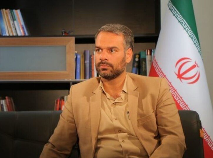 واردات خودرو باید با تعرفه و بدونه در اختیار قرار دادن ارز از سمت دولت مدیریت شود