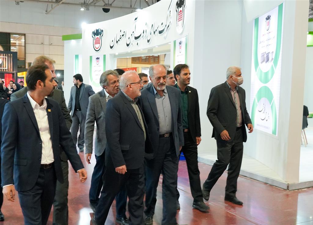 تاکید بر استفاده از محصولات ذوب آهن اصفهان در طرح نهضت ملی مسکن تاکید بر استفاده از محصولات ذوب آهن اصفهان در طرح نهضت ملی مسکن