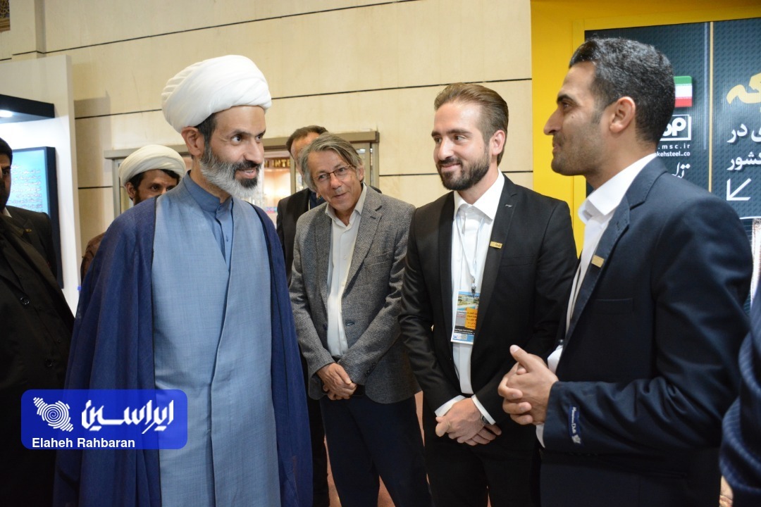 بازدید نماینده اصفهان در مجلس شورای اسلامی از غرفه فولاد مبارکه در نمایشگاه متالکس بازدید نماینده اصفهان در مجلس شورای اسلامی از غرفه فولاد مبارکه در نمایشگاه متالکس