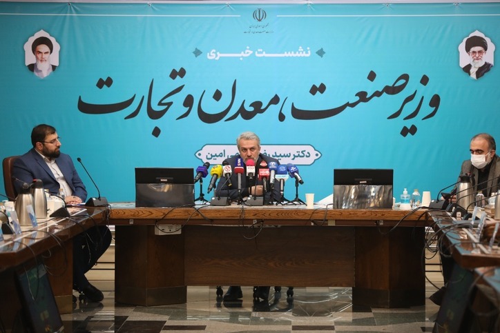 در بخش معدن خام فروشی نداریم/ واردات لوازم خانگی نخواهیم داشت؛ ما صادر کننده می‌شویم/ سفر ۳۵۰ فعال اقتصادی روس به ایران در ماه آینده/ رشد ۲۵۰ درصدی تولید خودروی کامل از ابتدای سال تاکنون