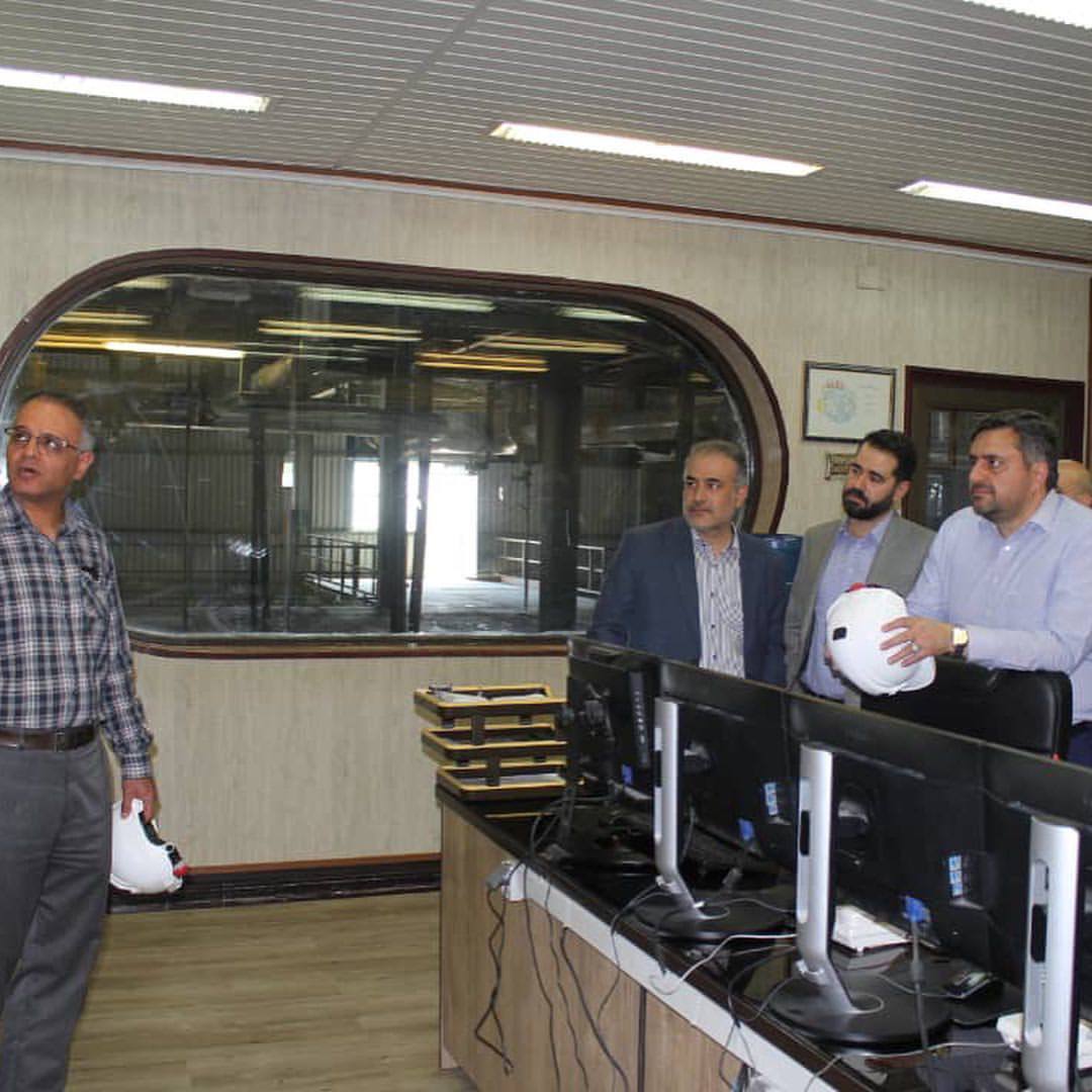 بازدید مدیرعامل شرکت سرمایه گذاری صدر تامین از شرکت معدنی املاح ایران بازدید مدیرعامل شرکت سرمایه گذاری صدر تامین از شرکت معدنی املاح ایران