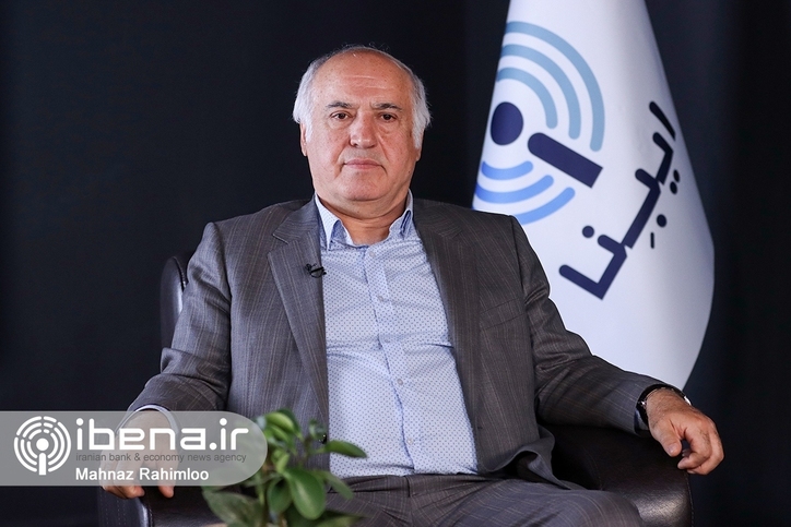 چه کسانی بدهکار و متخلف بانکی هستند؟