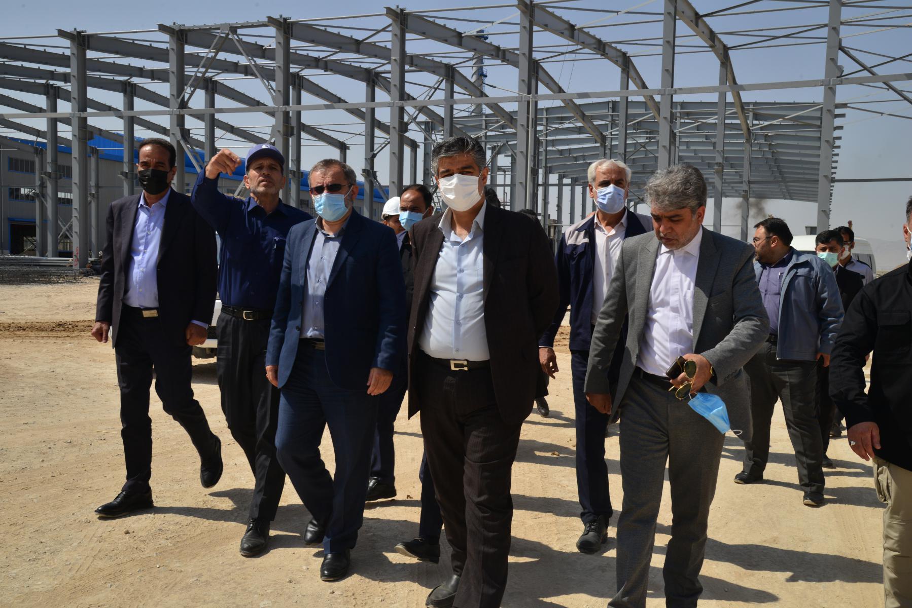 بازدید استاندار مرکزی از شرکت&zwnj;های ایرالکو و کربن صنعت امیرکبیر/ استانداری برای پیشبرد برنامه&zwnj;های شرکت آلومینیوم ایران از هیچ مساعدتی دریغ نخواهد کرد/ از تمامی مدیران ذیربط می&zwnj;خواهیم که توافقات صورت گرفته در خصوص بهره برداری از شرکت کربن صنعت امیرکبیر هر چه سریعتر عملیاتی شود + گزارش تصویری