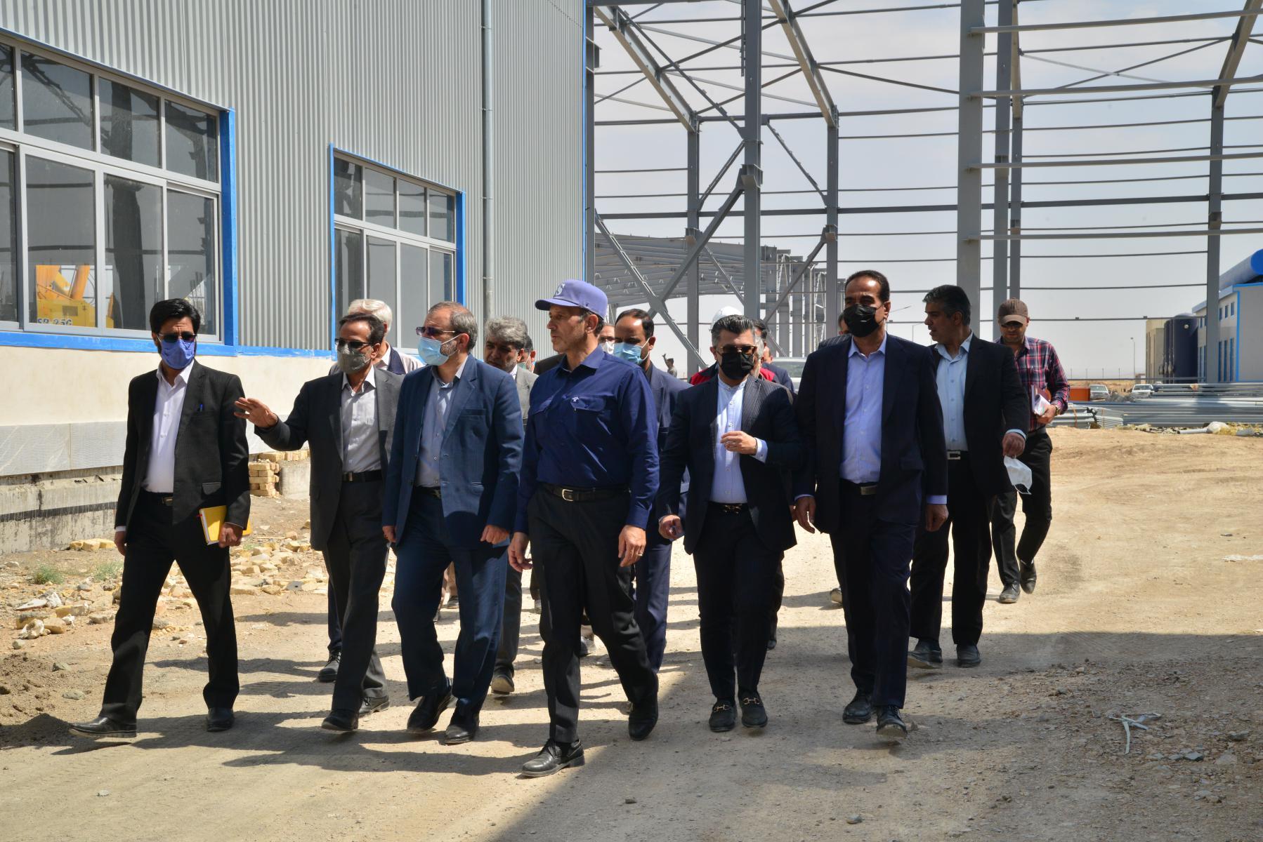 بازدید استاندار مرکزی از شرکت&zwnj;های ایرالکو و کربن صنعت امیرکبیر/ استانداری برای پیشبرد برنامه&zwnj;های شرکت آلومینیوم ایران از هیچ مساعدتی دریغ نخواهد کرد/ از تمامی مدیران ذیربط می&zwnj;خواهیم که توافقات صورت گرفته در خصوص بهره برداری از شرکت کربن صنعت امیرکبیر هر چه سریعتر عملیاتی شود + گزارش تصویری