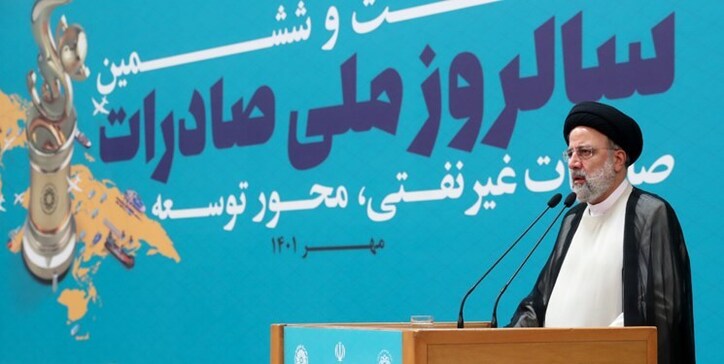 سال گذشته علی‌رغم تحریم‌ها ۴۰ درصد رشد صادرات و امسال ۱۳ درصد رشد صادرات غیرنفتی داشتیم