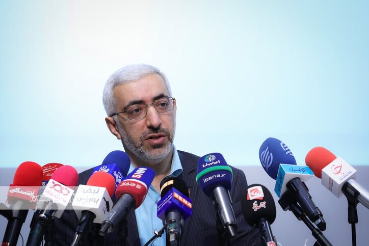 شورای عالی بورس با استعفای عشقی مخالفت کرد/ مجید عشقی همچنان رئیس سازمان بورس و اوراق بهادار است