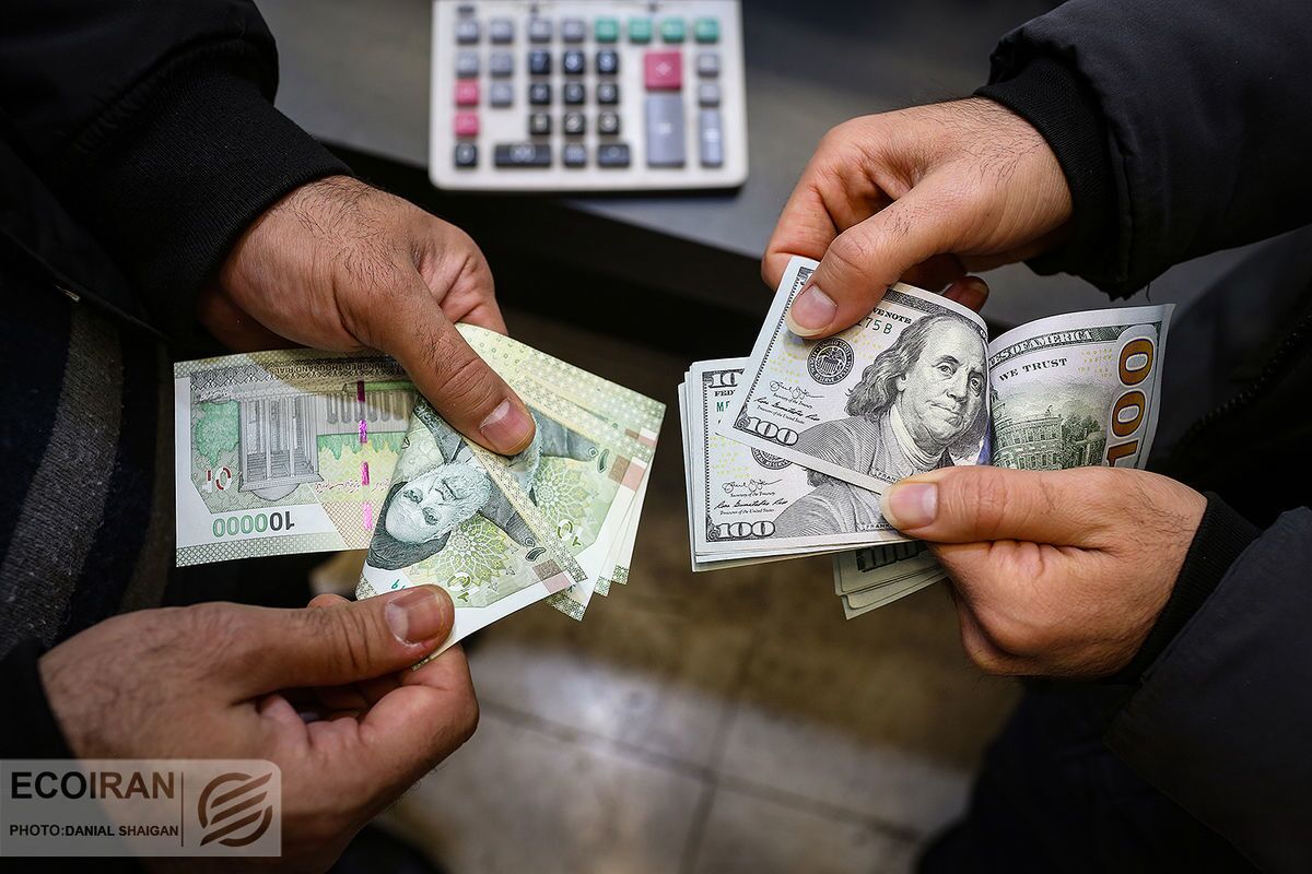 قیمت طلا چشم انتظار دلار/ بازار اجاره کارت ملی داغتر شد قیمت طلا چشم انتظار دلار/ بازار اجاره کارت ملی داغتر شد