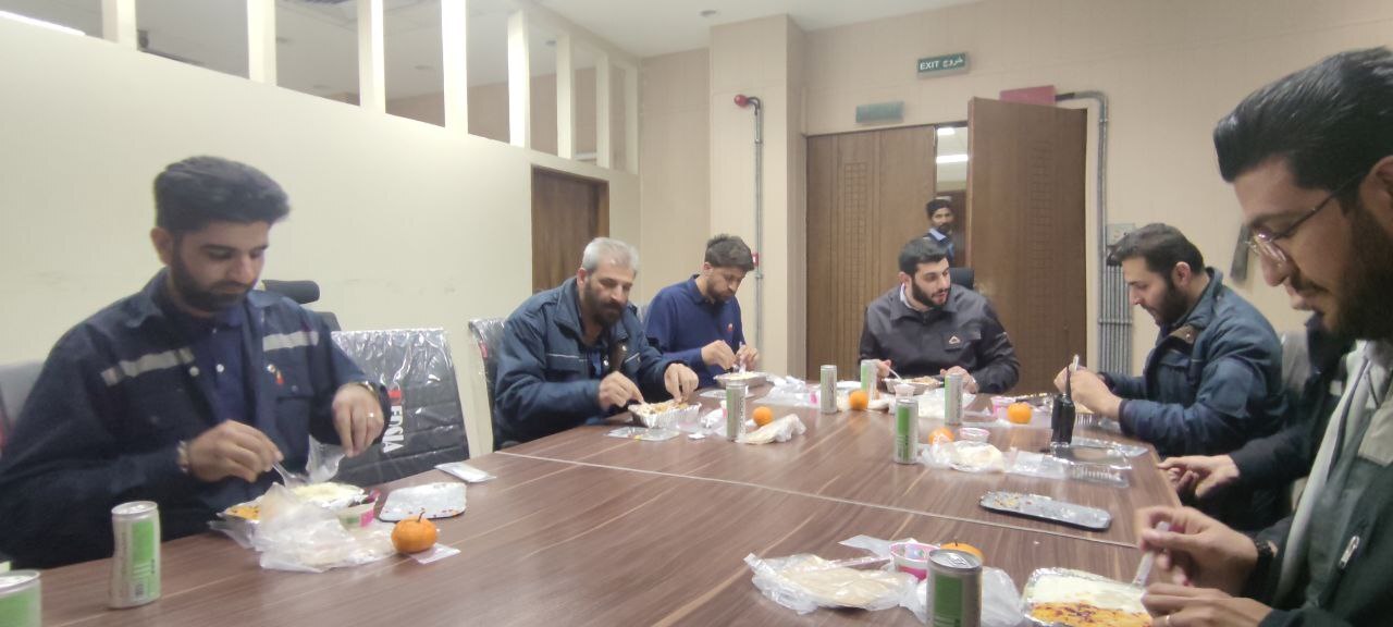 نشست صمیمی مدیران سیمیدکو با کارکنان کارخانه گندله سازی شهید سلیمانی نشست صمیمی مدیران سیمیدکو با کارکنان کارخانه گندله سازی شهید سلیمانی