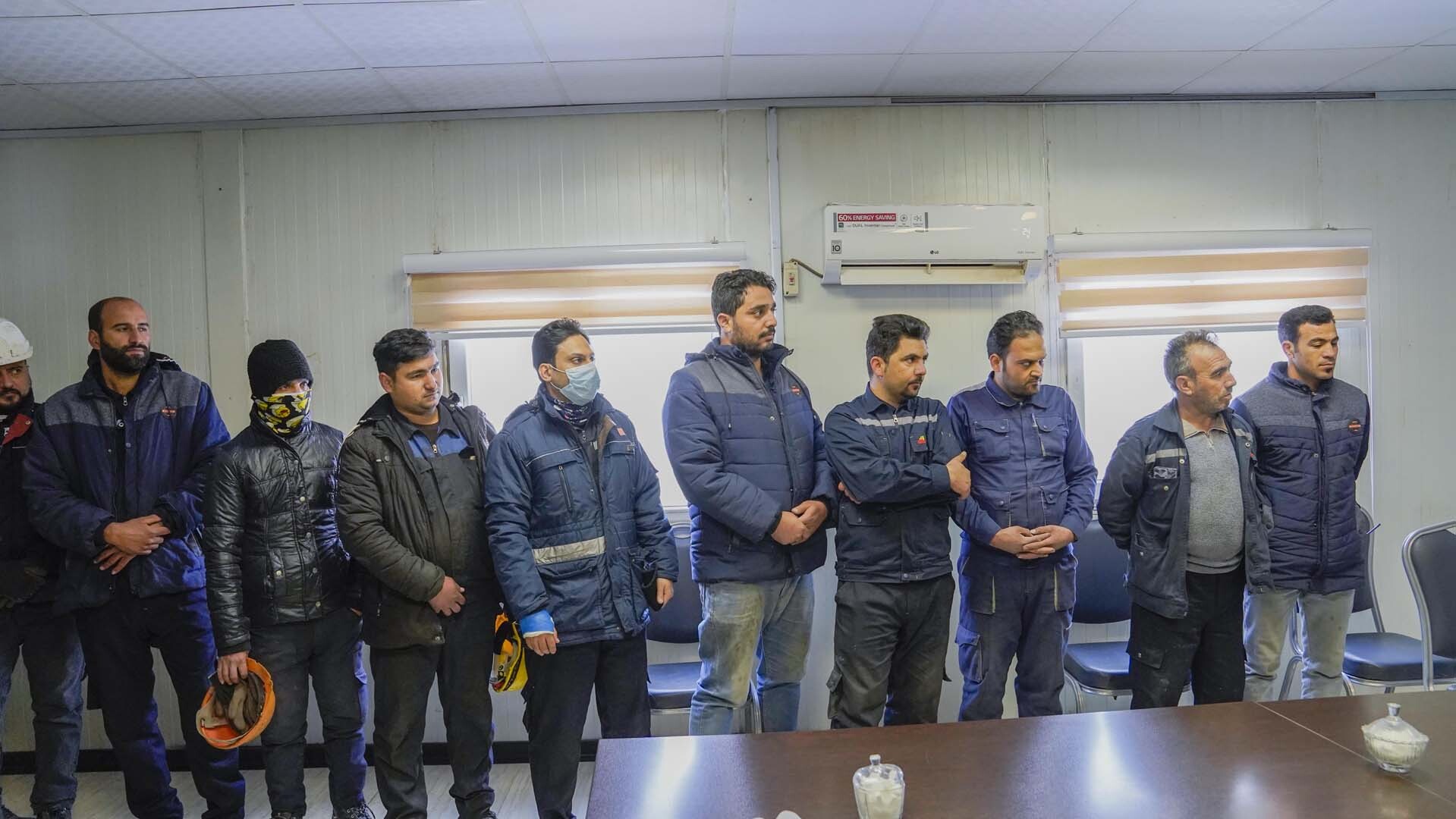 دیدار صمیمی مدیران سیمیدکو با کارگران و کارکنان کارخانه سنگ شکن دیدار صمیمی مدیران سیمیدکو با کارگران و کارکنان کارخانه سنگ شکن