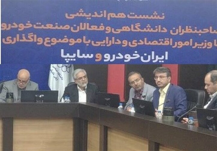 زیان انباشته ۱۴۰ هزار میلیارد تومانی خودروساز‌ها تا پایان سال/ نبوی: نمی‌توانیم کرکره خودروسازی را پایین بکشیم
