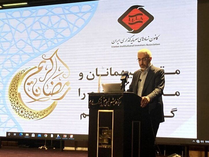 اصلاح ریزساختار‌ها در سال گذشته دلیل متعادل بودن بازار/ این روز‌ها صف‌های خرید مستمر نداریم