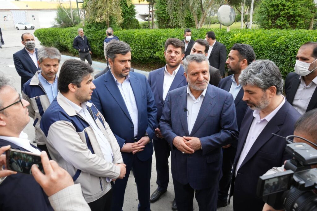 بازدید وزیر تعاون، کار و رفاه اجتماعی از کارخانه کاشی سعدی بازدید وزیر تعاون، کار و رفاه اجتماعی از کارخانه کاشی سعدی