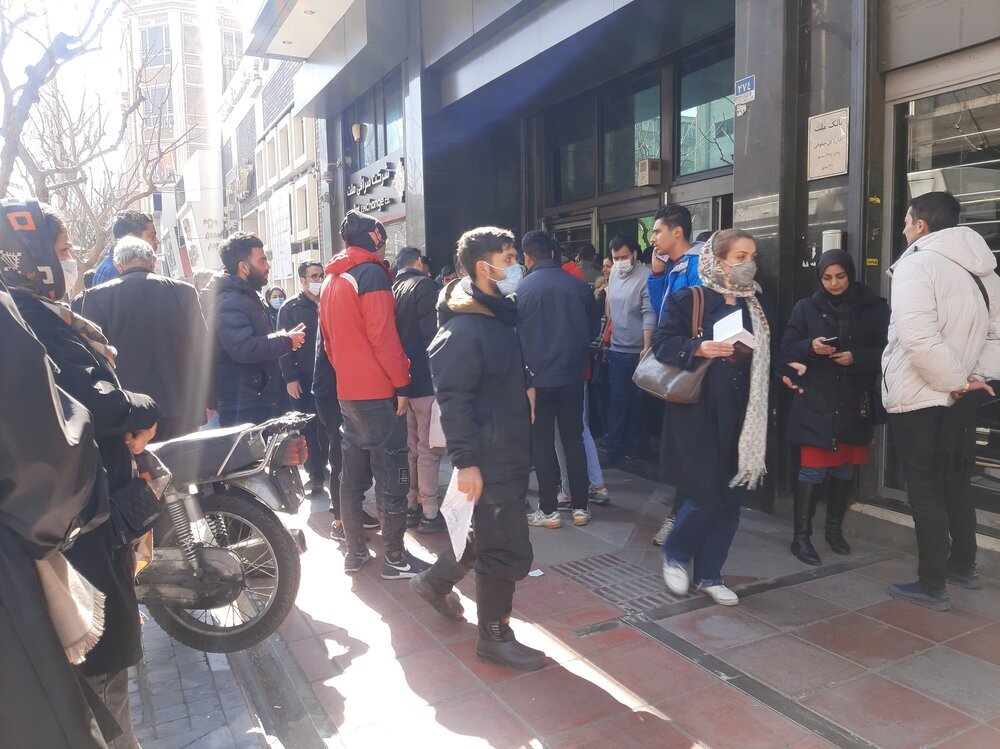 خریداران دلار غیب شدند/ هشدار تازه به فروشندگان ارز خریداران دلار غیب شدند/ هشدار تازه به فروشندگان ارز