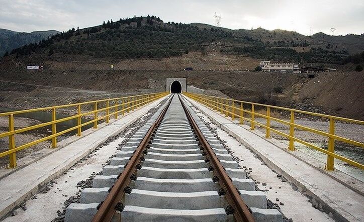 تامین مصالح مورد نیاز برای ساخت خط آهن رشت – کاسپین