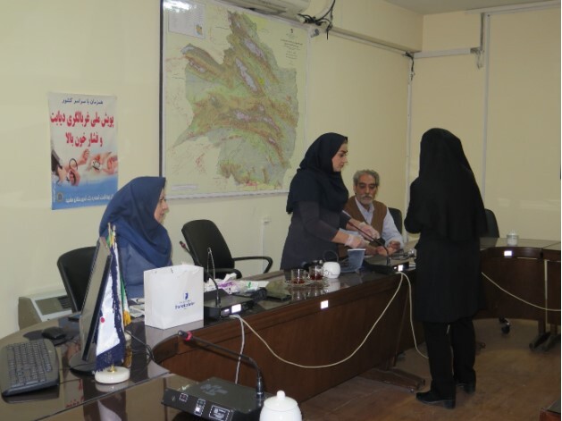 اجرای برنامه پویش غربالگری فشارخون و دیابت در ادارهکل زمینشناسی و اکتشافات معدنی منطقه شمالشرق اجرای برنامه پویش غربالگری فشارخون و دیابت در ادارهکل زمینشناسی و اکتشافات معدنی منطقه شمالشرق