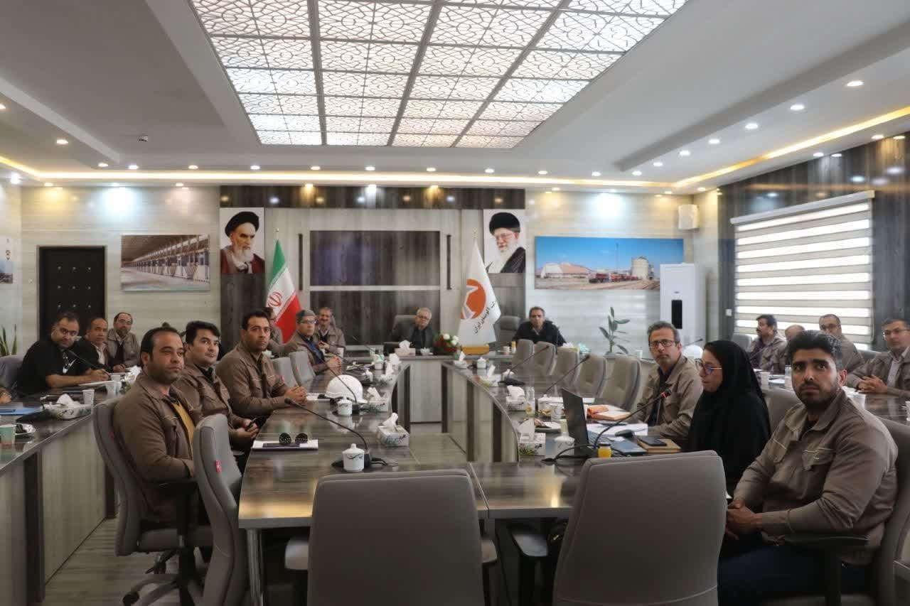 برگزاری جلسه شورای معاونین و مدیران شرکت آلومینای ایران برگزاری جلسه شورای معاونین و مدیران شرکت آلومینای ایران
