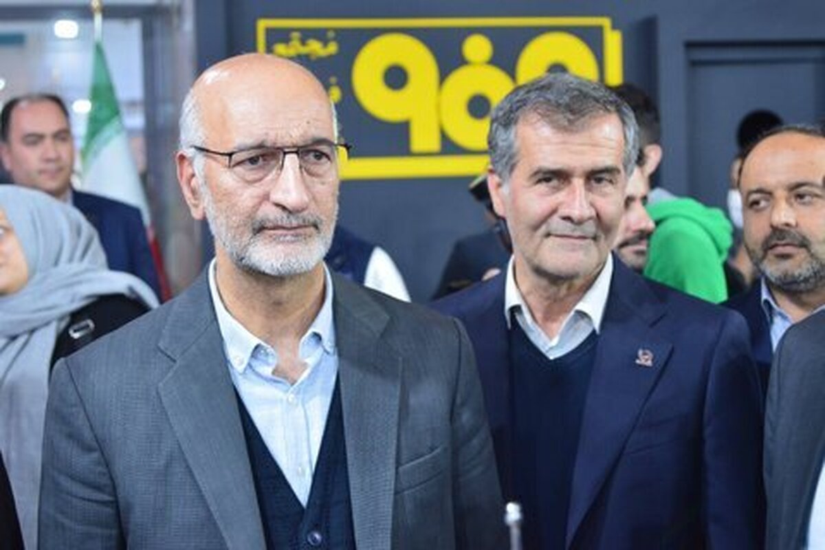 بازدید رئیس هیات عامل ایمیدرو از غرفه‌های پنجمین جشنواره ملی فولاد ایران