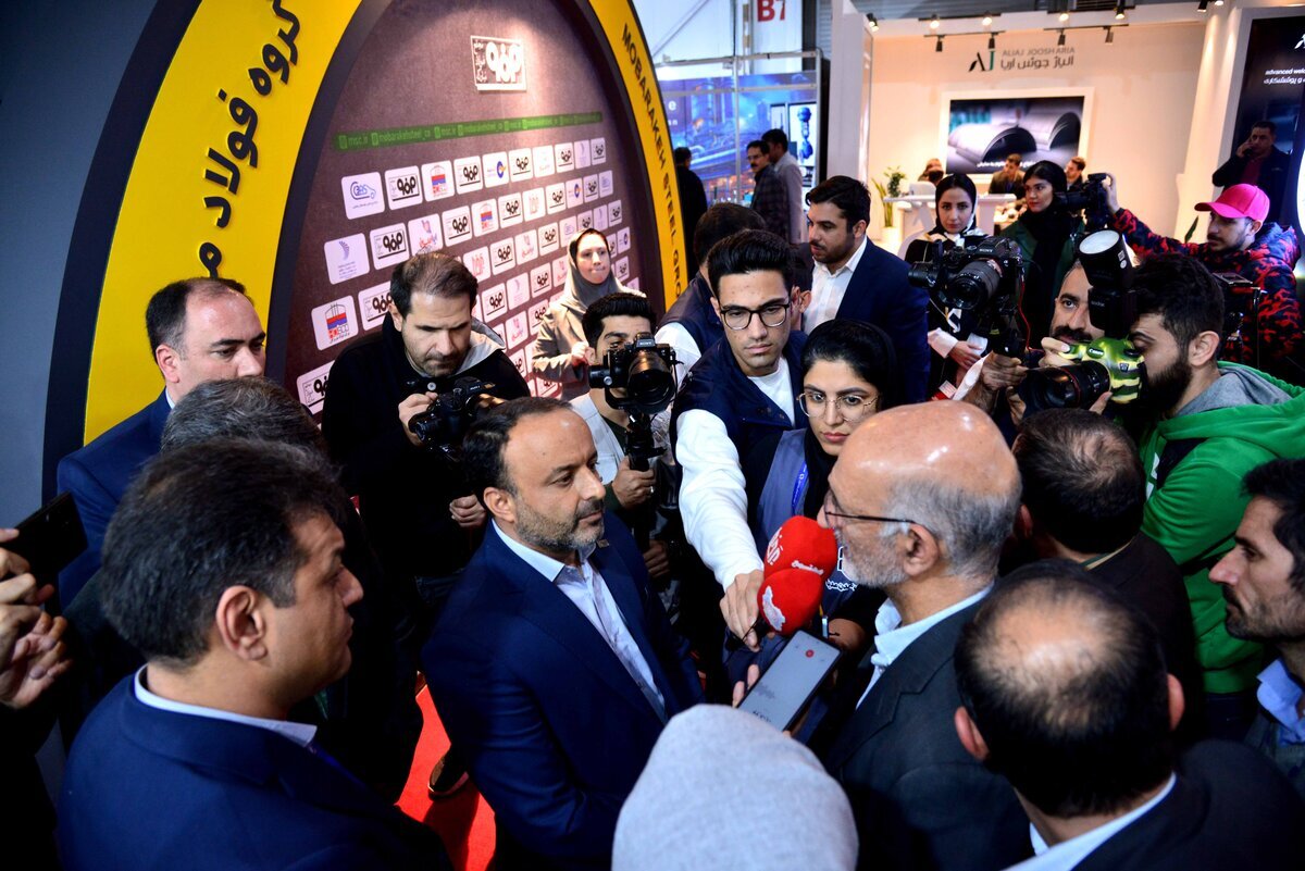 بازدید رئیس هیات عامل ایمیدرو از غرفههای پنجمین جشنواره ملی فولاد ایران بازدید رئیس هیات عامل ایمیدرو از غرفههای پنجمین جشنواره ملی فولاد ایران