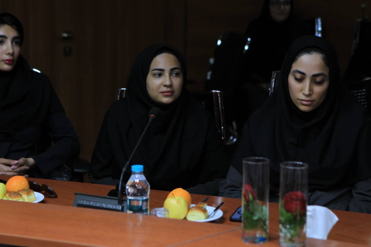 برگزاری مراسم گرامیداشت روز زن در فولاد اکسین خوزستان/ بانوان اکسینی تجلیل شدند
