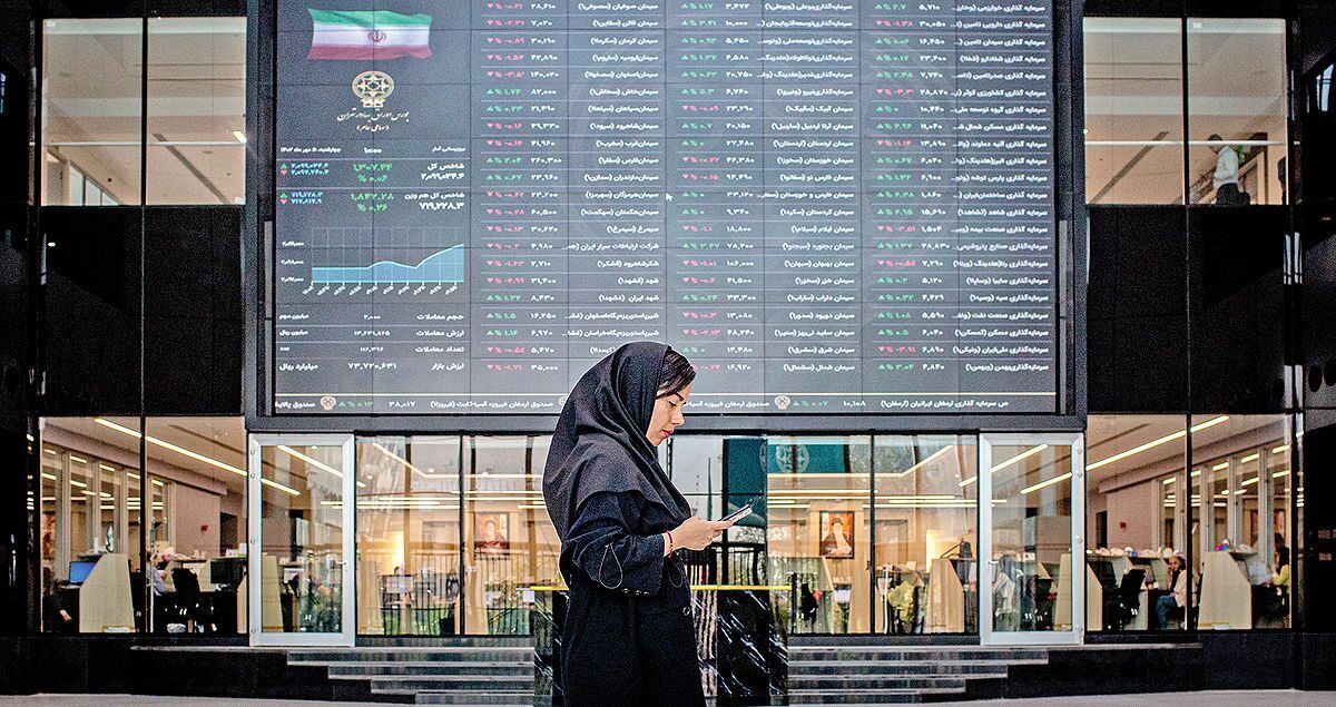 بازار در گرداب تنش