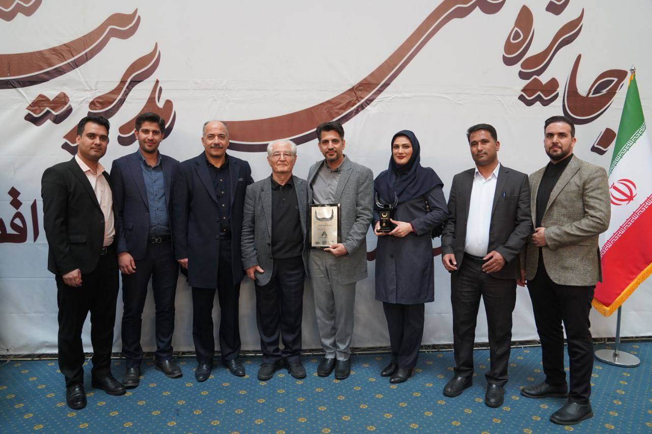 سیمیدکو برنده چهاردهمین دوره جایزه مدیریت مالی ایران در سطح تندیس بلورین شد سیمیدکو برنده چهاردهمین دوره جایزه مدیریت مالی ایران در سطح تندیس بلورین شد