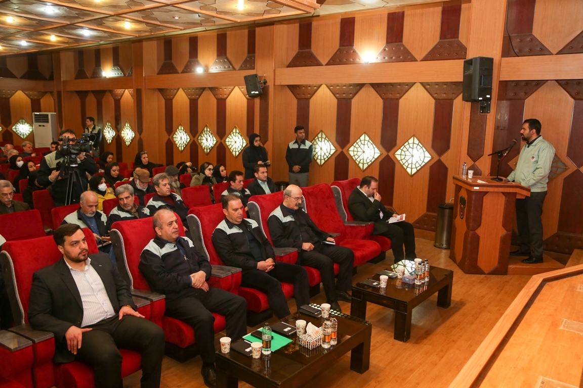 نشست خبری مدیرعامل ذوب آهن اصفهان با اصحاب رسانه