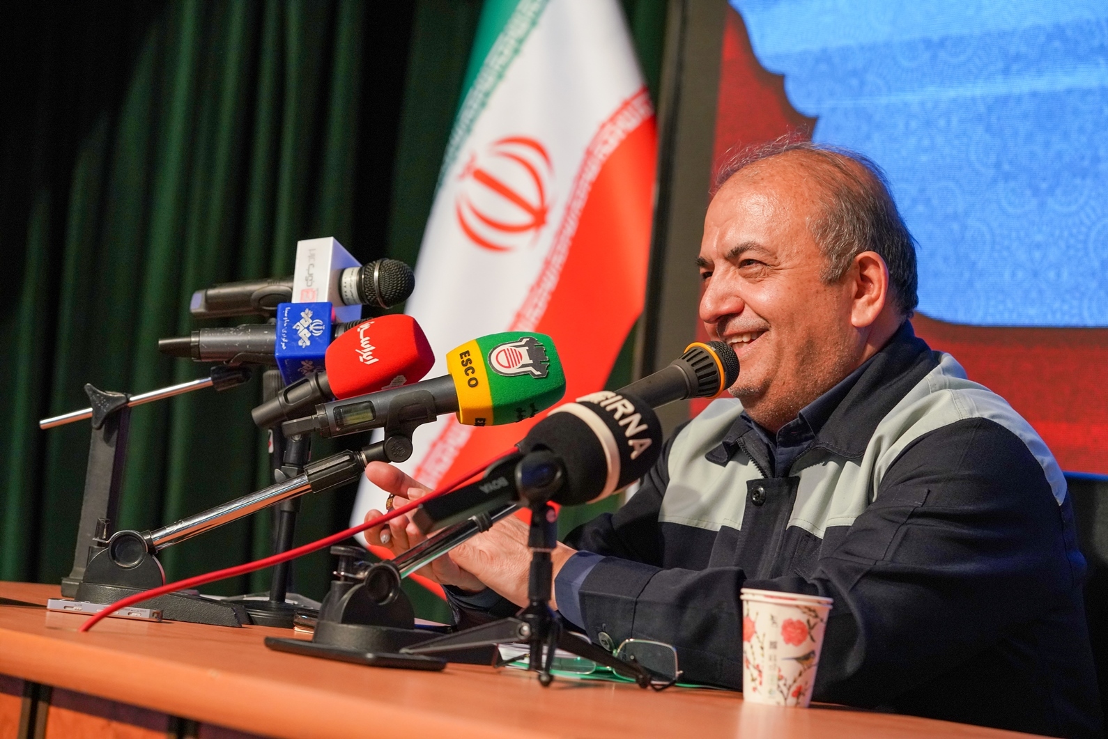 نشست خبری مدیرعامل ذوب آهن اصفهان با اصحاب رسانه