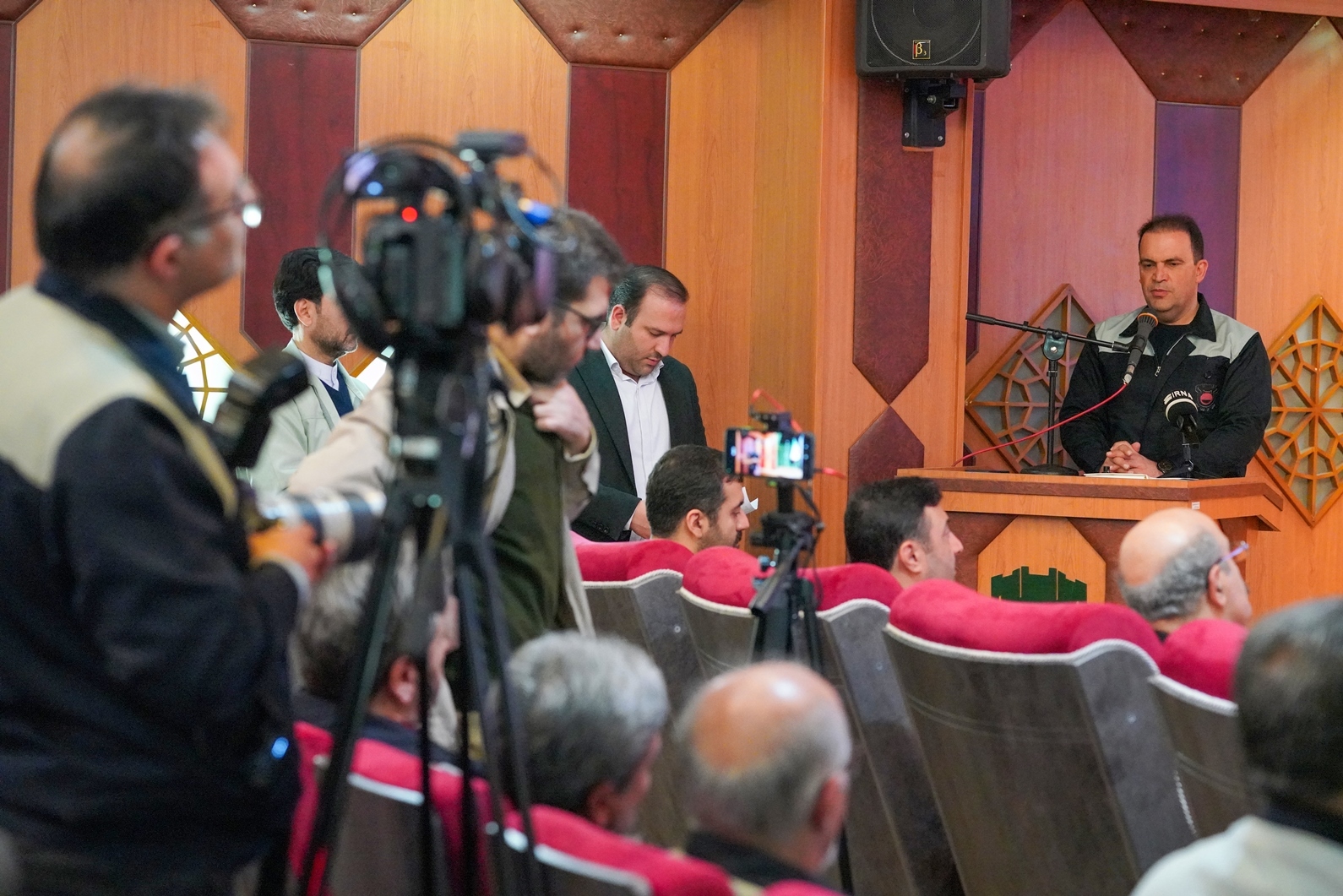 نشست خبری مدیرعامل ذوب آهن اصفهان با اصحاب رسانه
