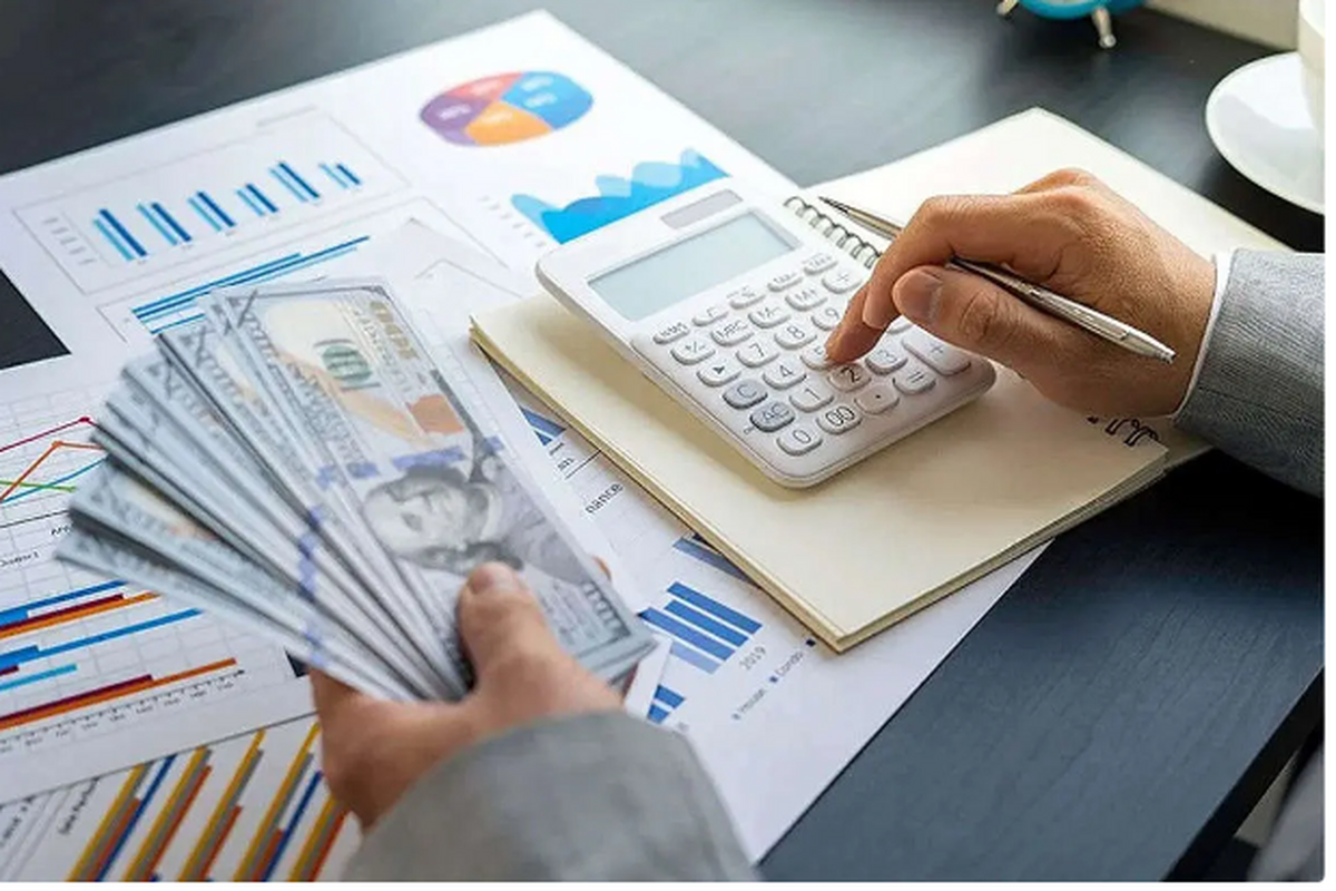 ناپایداری ارزی؛ شوک جدید به تولیدکنندگان/ نیروی کار تاوان افزایش قیمت دلار را می‌دهد؟