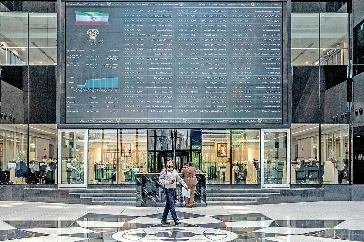سایه سیاستگذار پولی بر بورس
