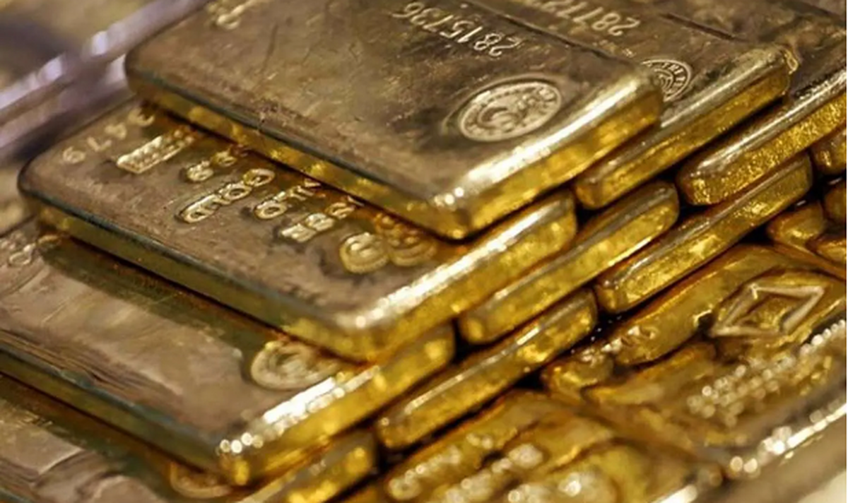 چرا با وجود کاهش قیمت انس جهانی، طلا در ایران ارزان نشد؟