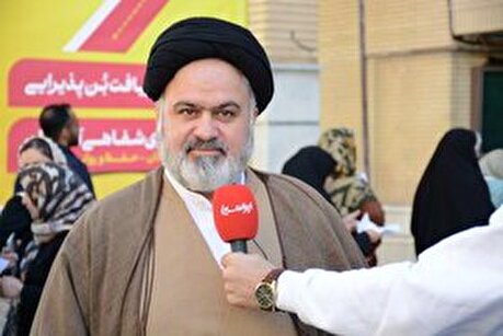 انس با قرآن موجب برکت و نور در زندگی می‌شود