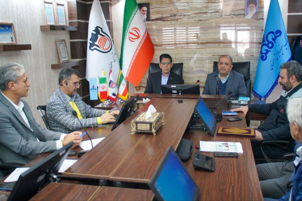 پالایشگاه اصفهان با ریل ذوب آهن به راهآهن سراسری کشور متصل میشود پالایشگاه اصفهان با ریل ذوب آهن به راهآهن سراسری کشور متصل میشود