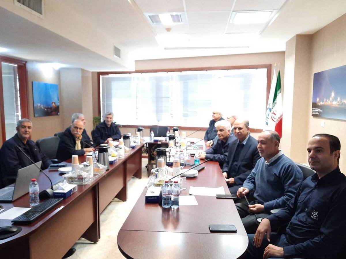 به طور هم‌زمان در تهران، کرمان و اصفهان دویست‌و‌بیست‌و‌سومین جلسه تولید هلدینگ میدکو برگزار شد