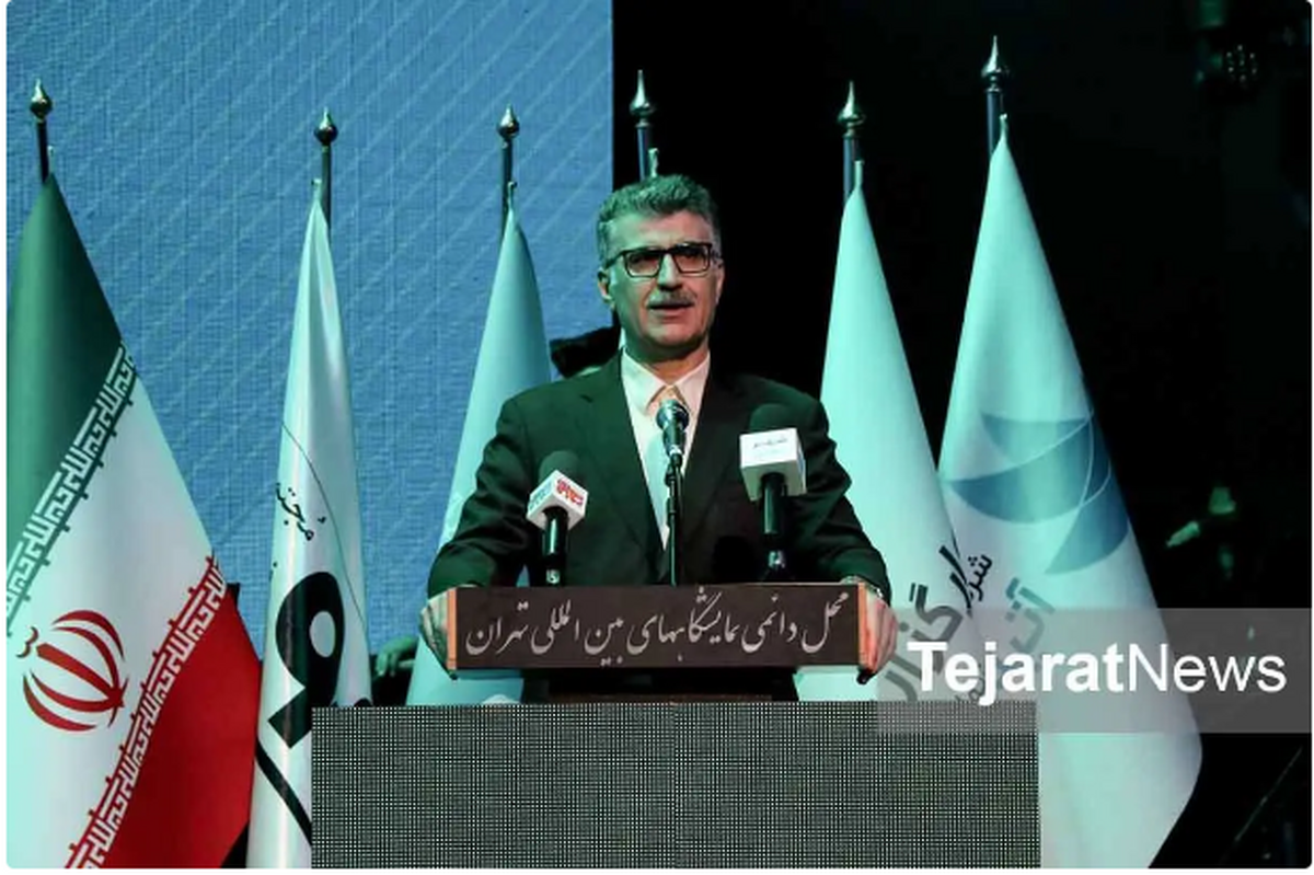 چشم‌انداز اقتصاد ایران در سال ۱۴۰۳/ سرمایه‌گذاری در بورس باید بلندمدت باشد