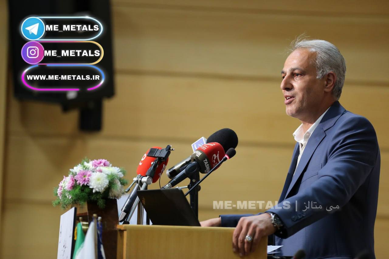 برخی نمایندگان صندلی مجلس را اشغال کردهاند برخی نمایندگان صندلی مجلس را اشغال کردهاند
