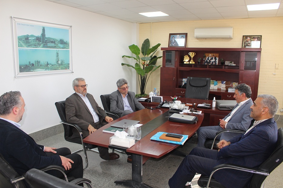 بازدید مدیرکل تعاون، کارو رفاه اجتماعی خراسان رضوی از سیمان جوین در شهرستان جغتای بازدید مدیرکل تعاون، کارو رفاه اجتماعی خراسان رضوی از سیمان جوین در شهرستان جغتای